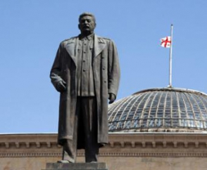 В Гори восстановят памятник Сталину